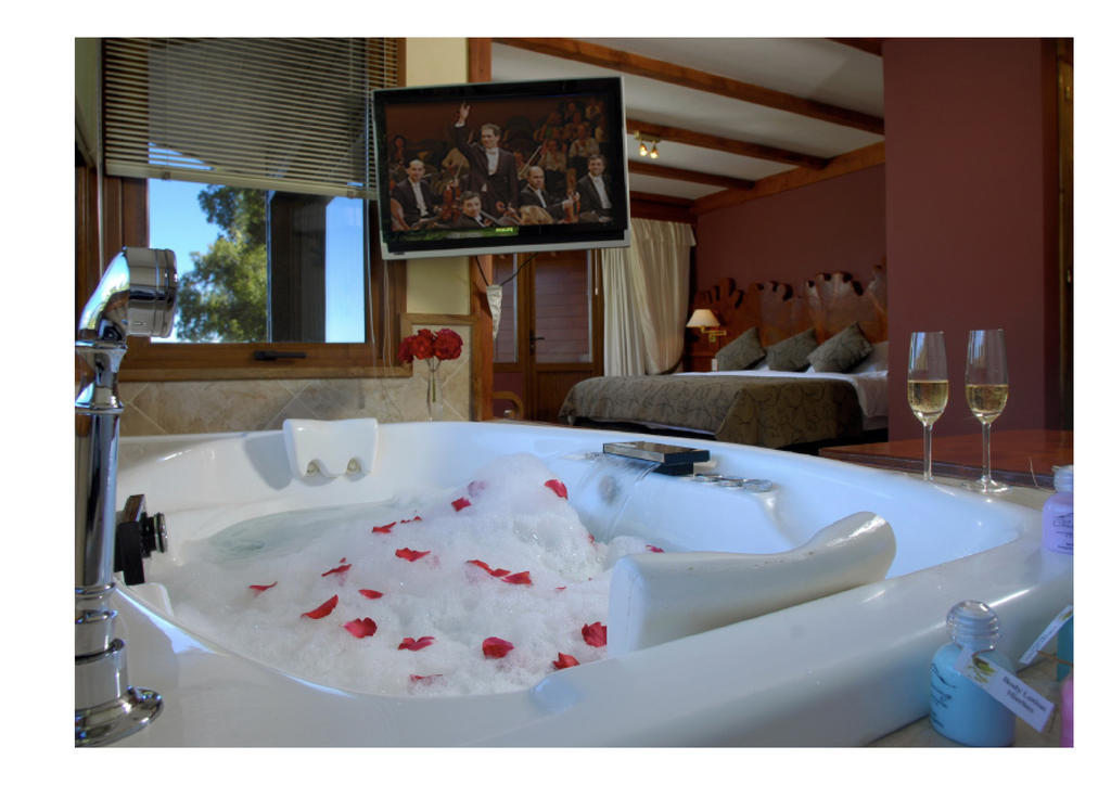 Master Suite Sauna,247841565:JPEG